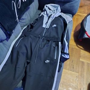 Nike jogging suit